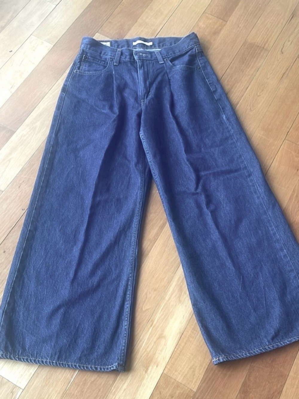 Levi's Wide Leg, Pleated Dark Blue Jeans
